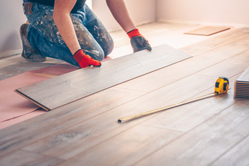 Artisan pour pose de parquet